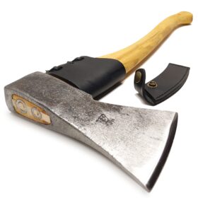 Ascia forestale - 1250 grammi - manico in frassino da 70 cm - protezione in pelle - No. 0362